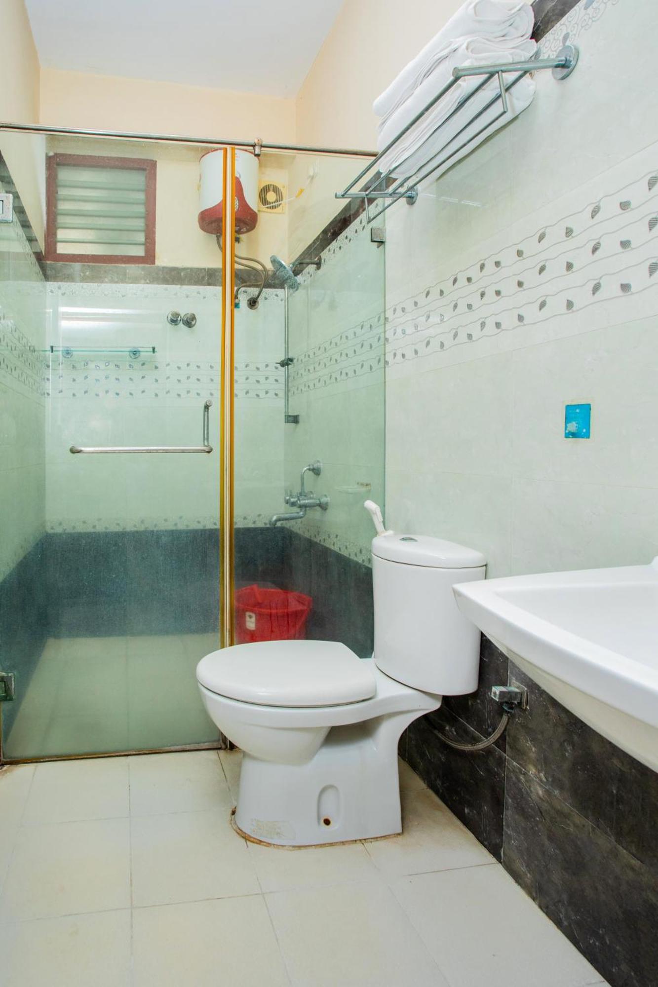Its South East Residency Hotel Chennai Exterior photo